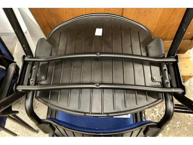 3 stoelen - afbeelding 5 van  6