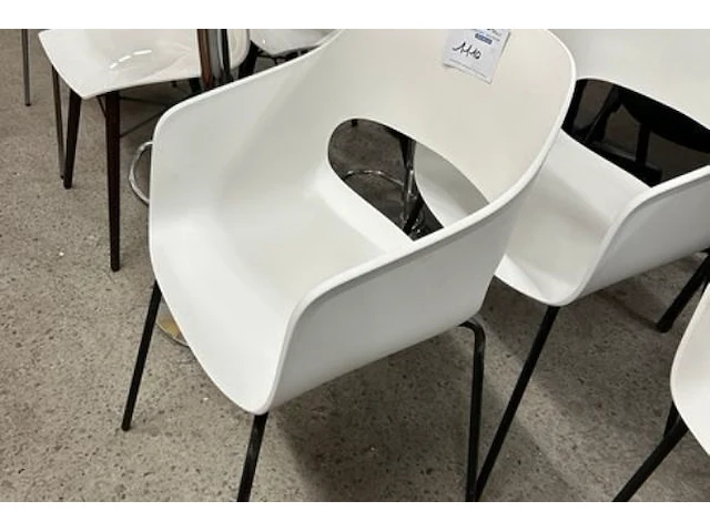 3 stoelen - afbeelding 2 van  7