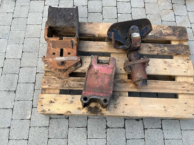 3 stuks diverse trekhaak voor tractor of vrachtwagen - afbeelding 6 van  11