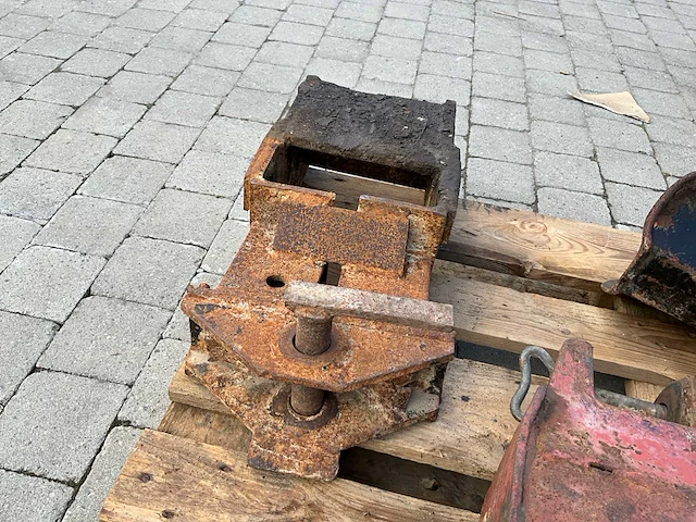 3 stuks diverse trekhaak voor tractor of vrachtwagen - afbeelding 9 van  11
