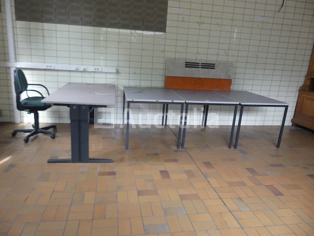 3 tafels, kantoormeubilair - afbeelding 1 van  5