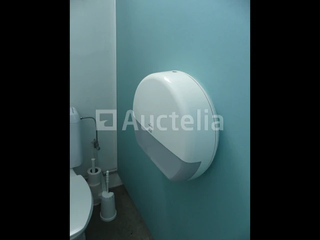 3 toiletten met scheidingswanden - afbeelding 4 van  5