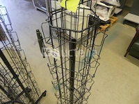 3 tourniquets op wielen - afbeelding 1 van  4