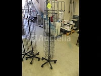 3 tourniquets op wielen - afbeelding 2 van  4
