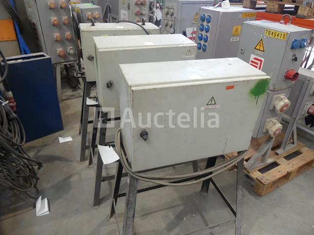 3 transformatoren van 2,5 kva in bouwkast - afbeelding 3 van  10