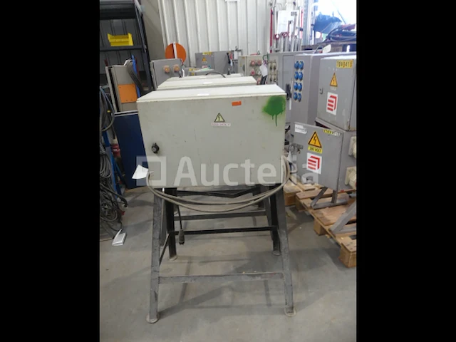 3 transformatoren van 2,5 kva in bouwkast - afbeelding 9 van  10