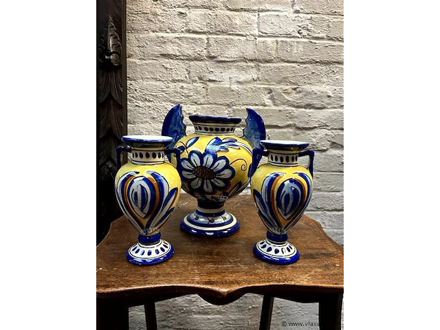 3 vaasjes - afbeelding 1 van  1