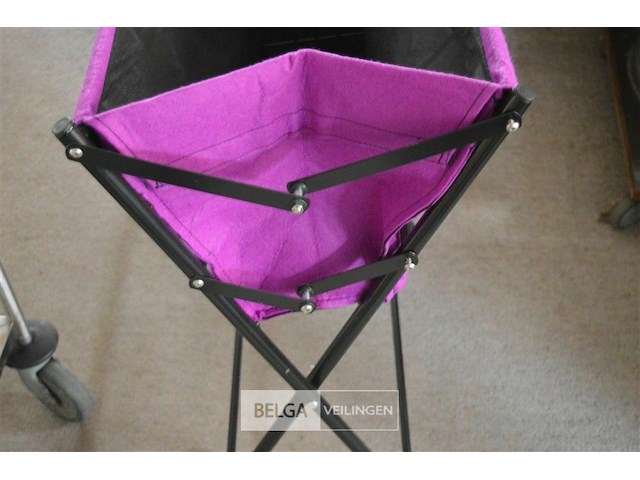 3 vegtrug poppy planter is een inklapbare, verhoogde plantenbak - afbeelding 4 van  4