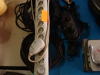 3 verlengkabels en 2 contactdozen - afbeelding 1 van  1