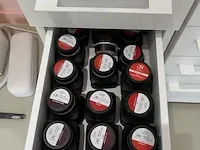 3 verrijdbare ladenkastjes compleet met inhoud - afbeelding 7 van  16