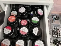 3 verrijdbare ladenkastjes compleet met inhoud - afbeelding 12 van  16