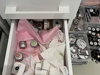 3 verrijdbare ladenkastjes compleet met inhoud - afbeelding 14 van  16
