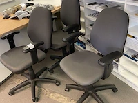 3 verrrijdbare typistenstoelen - afbeelding 1 van  5