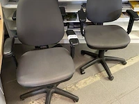 3 verrrijdbare typistenstoelen - afbeelding 2 van  5