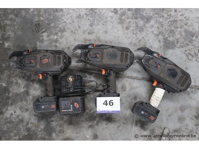 3 vlechtmachines tjep ultra grip, werking niet gekend - afbeelding 1 van  2