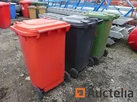 3 vuilnisbakken - afbeelding 1 van  3