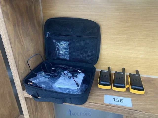 3 walkie talkies motorola - afbeelding 1 van  4