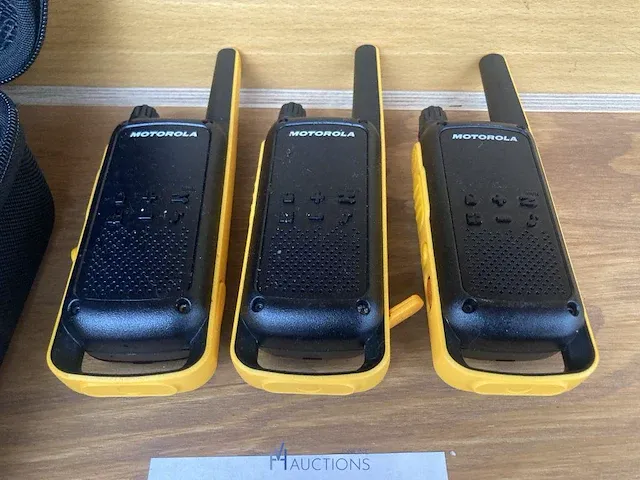 3 walkie talkies motorola - afbeelding 2 van  4