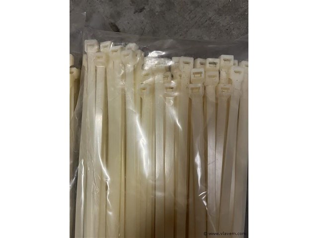 3 x 100 tie ribs 77,9 cm panduit - afbeelding 2 van  3