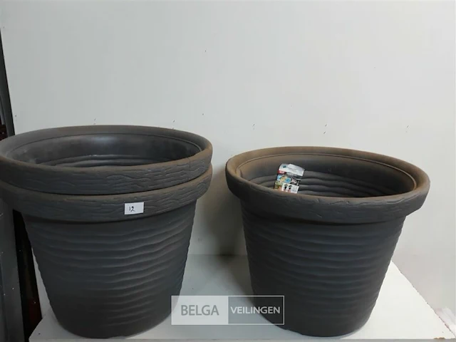 3 x bloempot rond h 39 cm d 42 cm - afbeelding 1 van  3