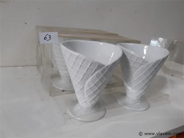 3 x ijscoupe 14 cm porselein 2 stuks - afbeelding 2 van  2
