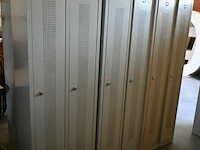 3 x metalen lockerkast voor 2 personen - afbeelding 1 van  5
