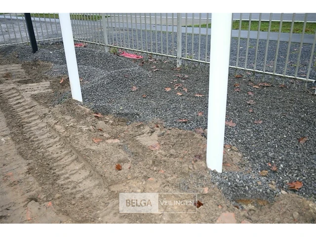 3 x metalen vlaggenmast - afbeelding 5 van  5