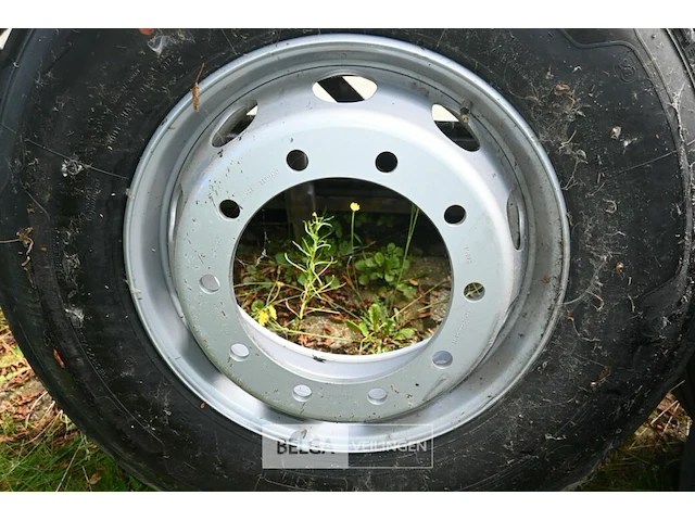 3 x michelin vrachtwagenband + velg - afbeelding 2 van  6