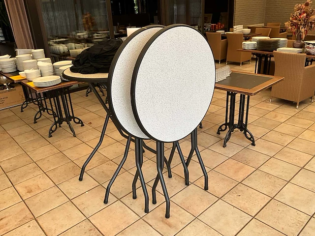 3 x partytafel - afbeelding 1 van  3