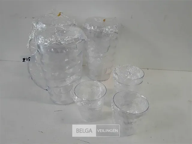 3 x schenkkan 1 l + 4 drinkglazen uit pvc - afbeelding 1 van  3