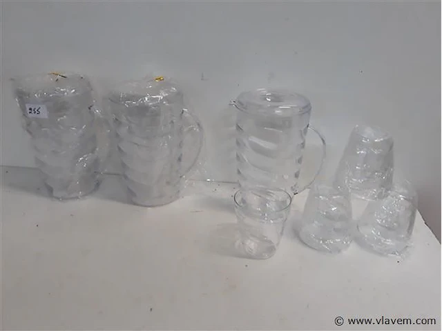3 x schenkkan 1 l met 4 bekers - afbeelding 1 van  2