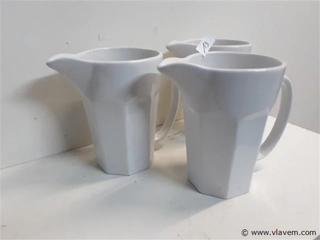 3 x schenkkan h 20 cm dia 13 cm hotel porselein - afbeelding 2 van  2