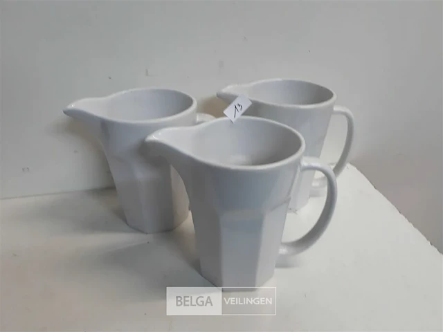 3 x schenkkan h 20 cm dia 13 cm hotel porselein - afbeelding 1 van  3
