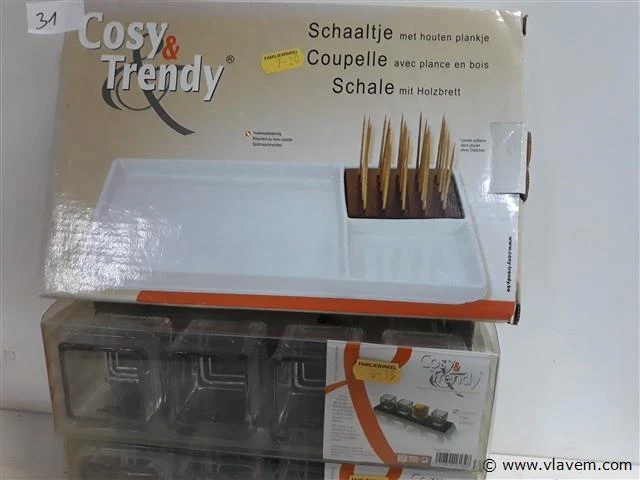 3 x serveerschaal 1 x met plank 2 x leisteen + 4 glaasjes - afbeelding 2 van  2