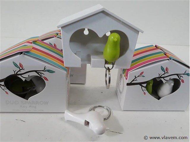 3 x sleutelhanger in vogelhuisje 2 stuks met fluitje - afbeelding 2 van  2