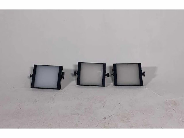 3 x velvet 1 led bicolor panel 1x1 - afbeelding 3 van  4