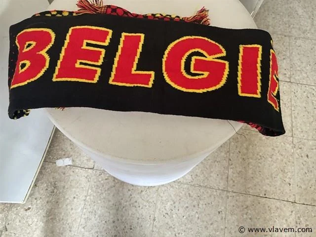 3 x zeer warme sjaal belgie - afbeelding 1 van  1