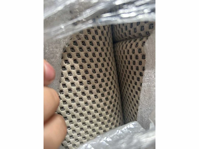 3-zitsbank in 3d-stof met rugleuning naar voren en naar achteren - zandkleur - afbeelding 9 van  17
