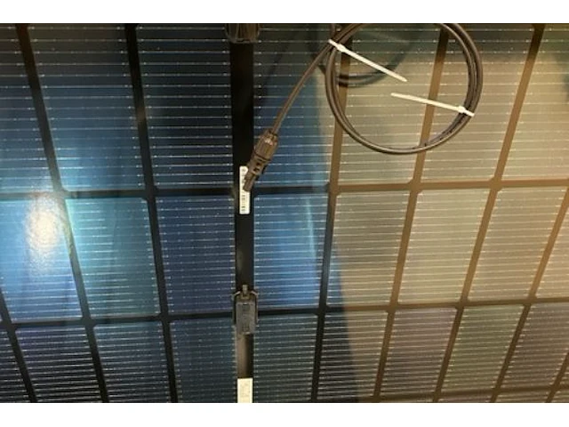 3 zonnepanelen luxor - afbeelding 4 van  6