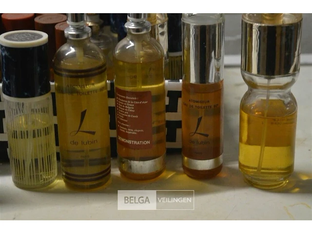 ±30 div soorten klassieke parfums - afbeelding 3 van  3