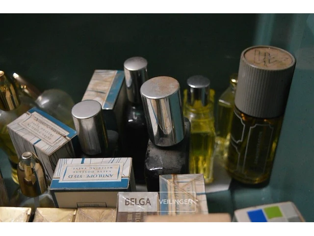 ±30 div soorten klassieke parfums - afbeelding 8 van  8