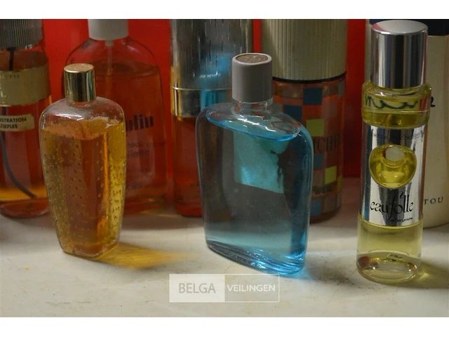 ±30 div soorten klassieke parfums - afbeelding 3 van  4