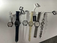 30 diverse horloges rodania - afbeelding 1 van  7