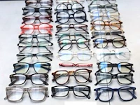 30 diverse leesbrillen