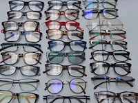 30 diverse leesbrillen - afbeelding 3 van  4
