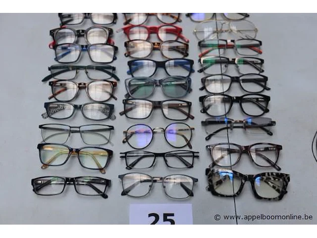 30 diverse leesbrillen - afbeelding 4 van  4