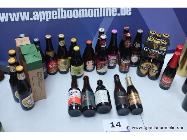 30 flesjes diverse bieren - afbeelding 1 van  4