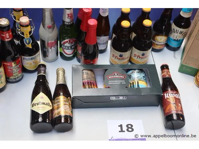 30 flesjes diverse bieren - afbeelding 1 van  3