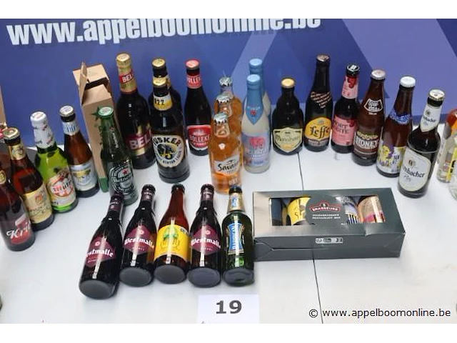 30 flesjes diverse bieren - afbeelding 1 van  4