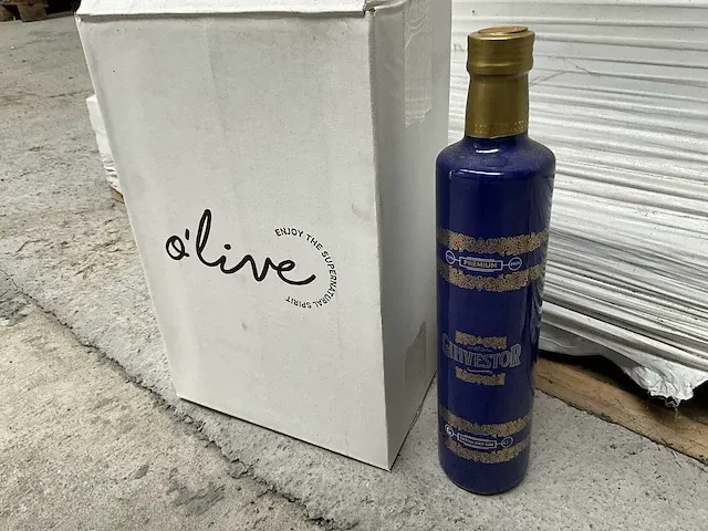 30 flessen gin o’live ginvestor 500 ml - afbeelding 1 van  6